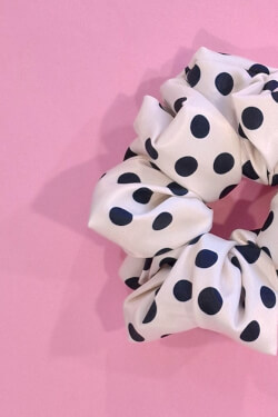 Playful Elegance Малко Скрънчи