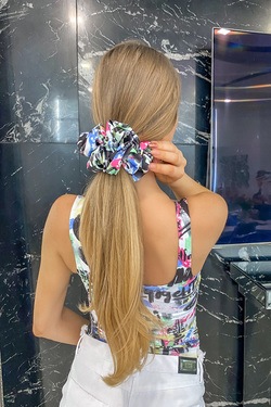 Married to the money скрънчи - голямо