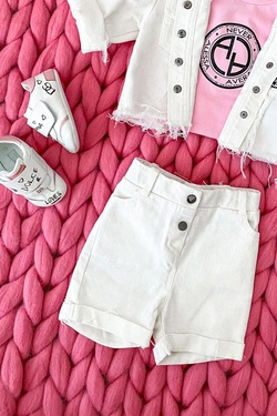 Feel This Moment mini Къси Дънки - екрю