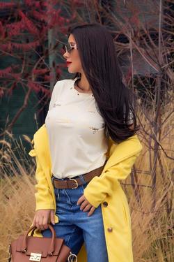 Inspired by the Fear of Average тениска - екрю със златен надпис