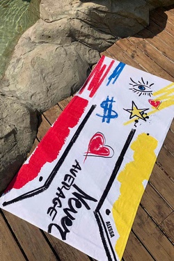 Undefeated in fashion плажна хавлия