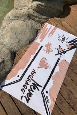 Undefeated in fashion плажна хавлия - nude