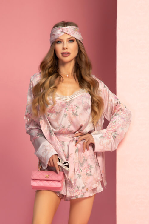 A Touch of Romance Риза - Pink