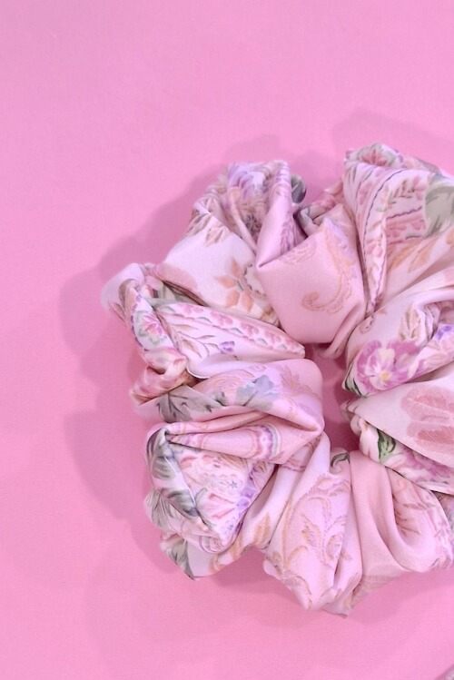 A Touch of Romance Малко Скрънчи - Pink