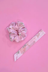 A Touch of Romance Scrunchie Μεγάλο - Pink - Εικόνα 2