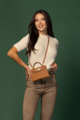 Emblem Knit Блузка От меко пухкаво плетиво - Soft Beige